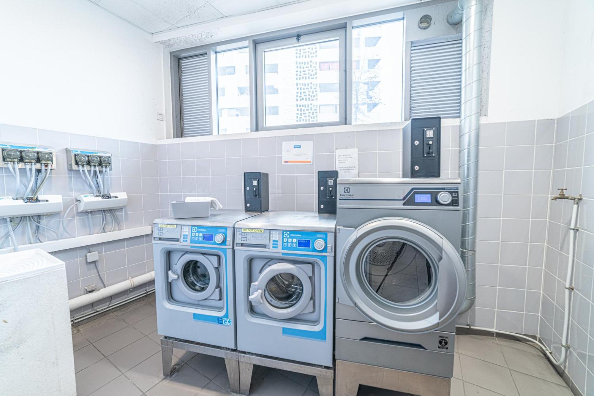 Montempo Apparthotel Marseille Centre Euromed Zewnętrze zdjęcie